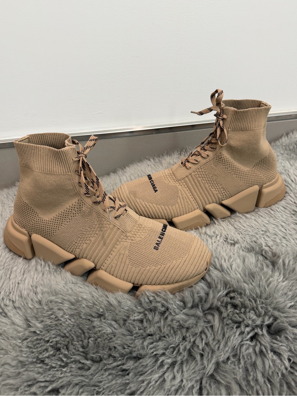 Balenciaga Speed 2.0 Lace Up Beige Sneakers – Men’s US 11 / EU 44